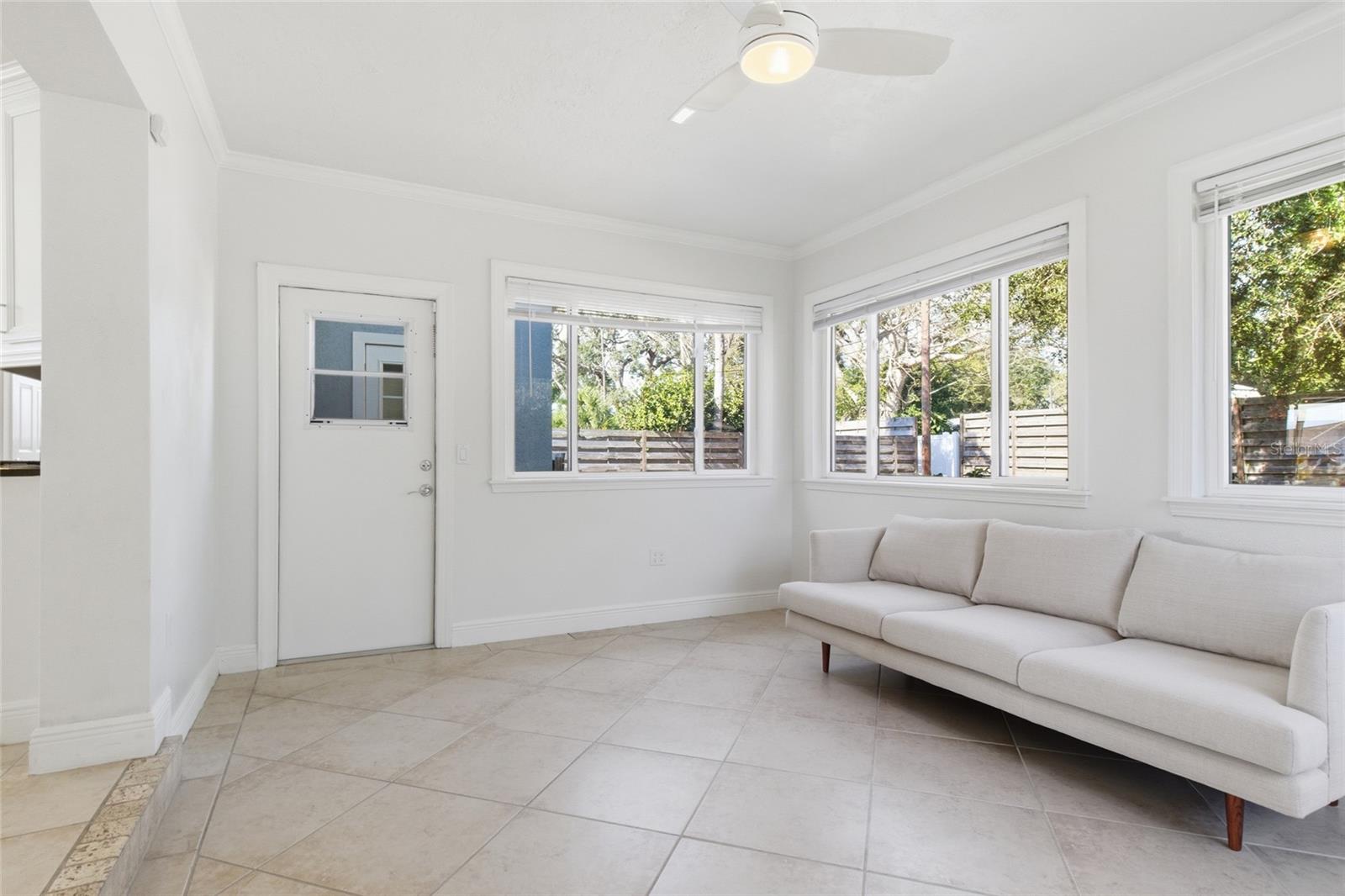 SOUTH GATE MANOR - Residential