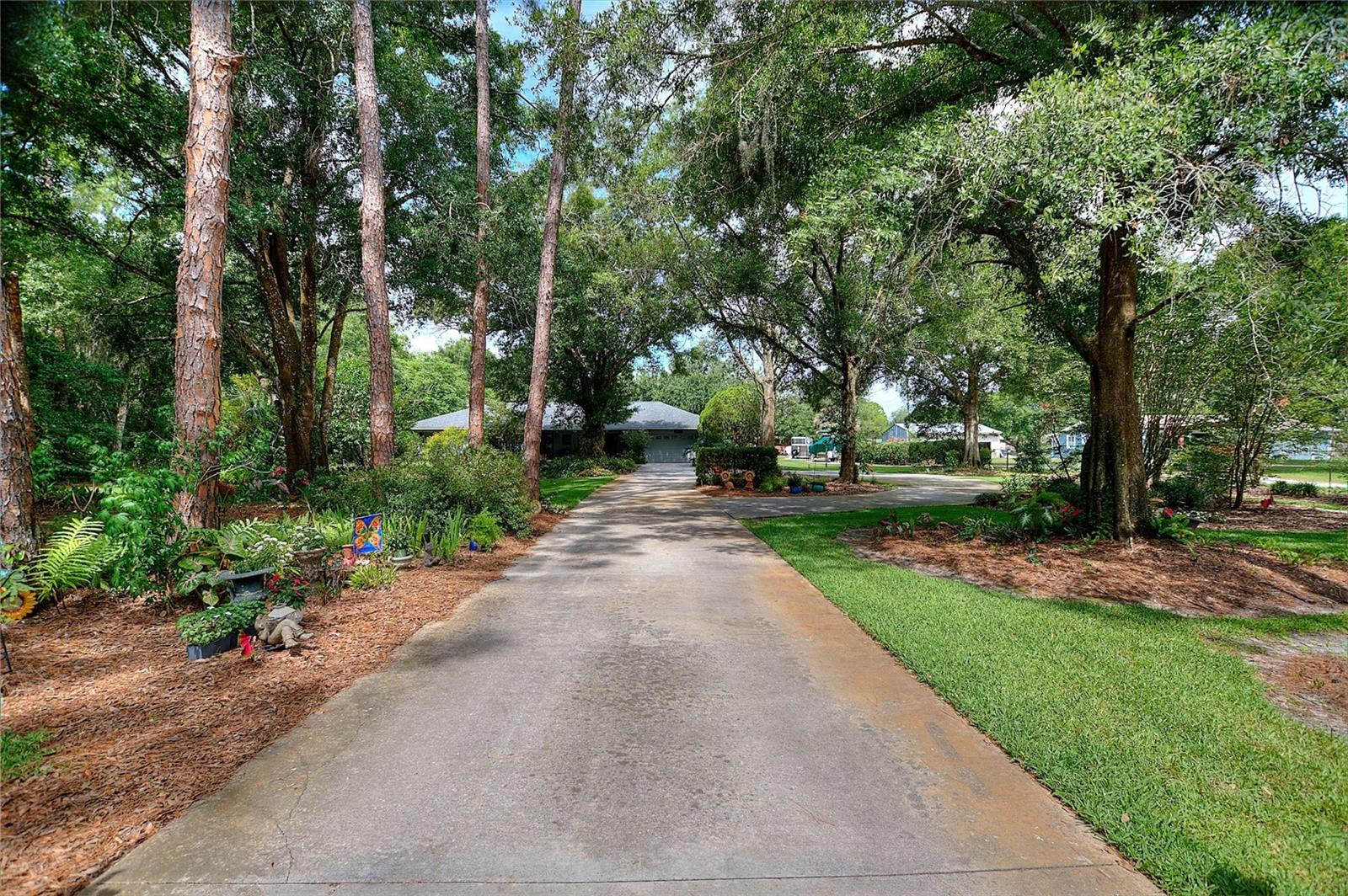 7 LAKE ARROWHEAD DRIVE