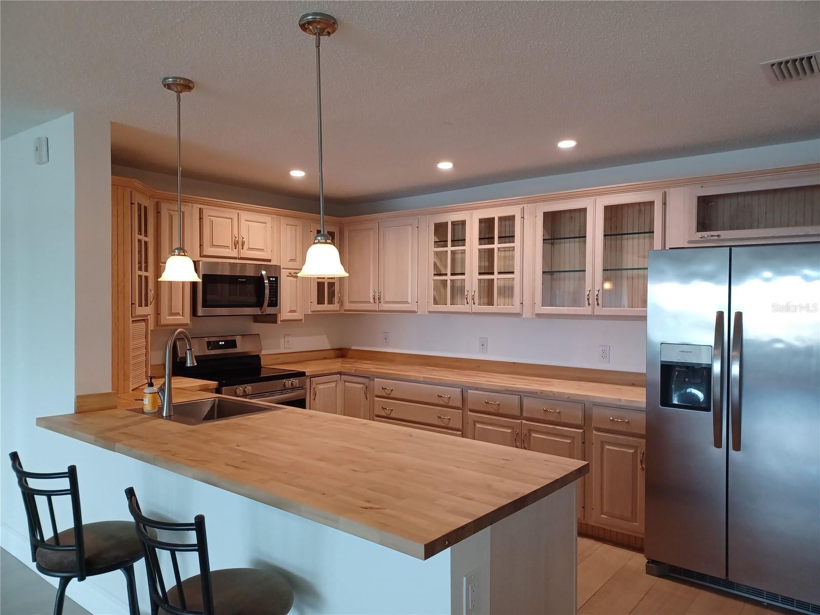 100 BLUFF VIEW DRIVE 603C
