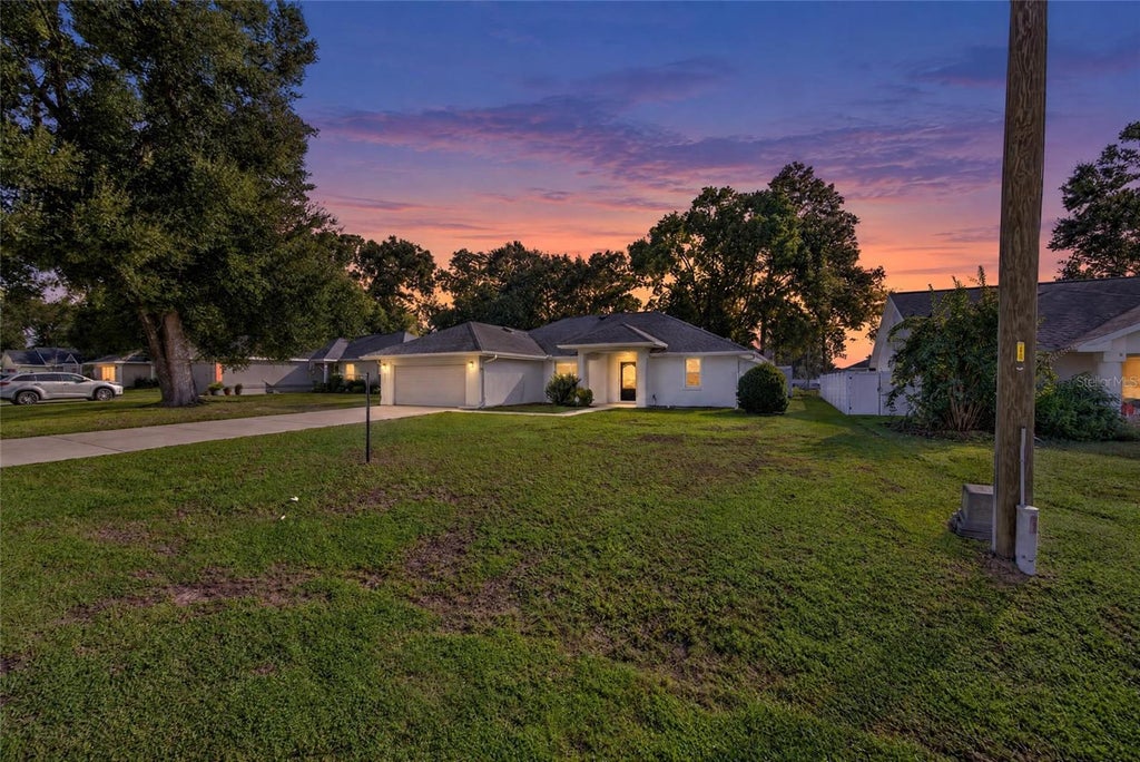 Photo of 16371 SE 83rd Avenue, Summerfield, FL 34491 (MLS # O6449996)