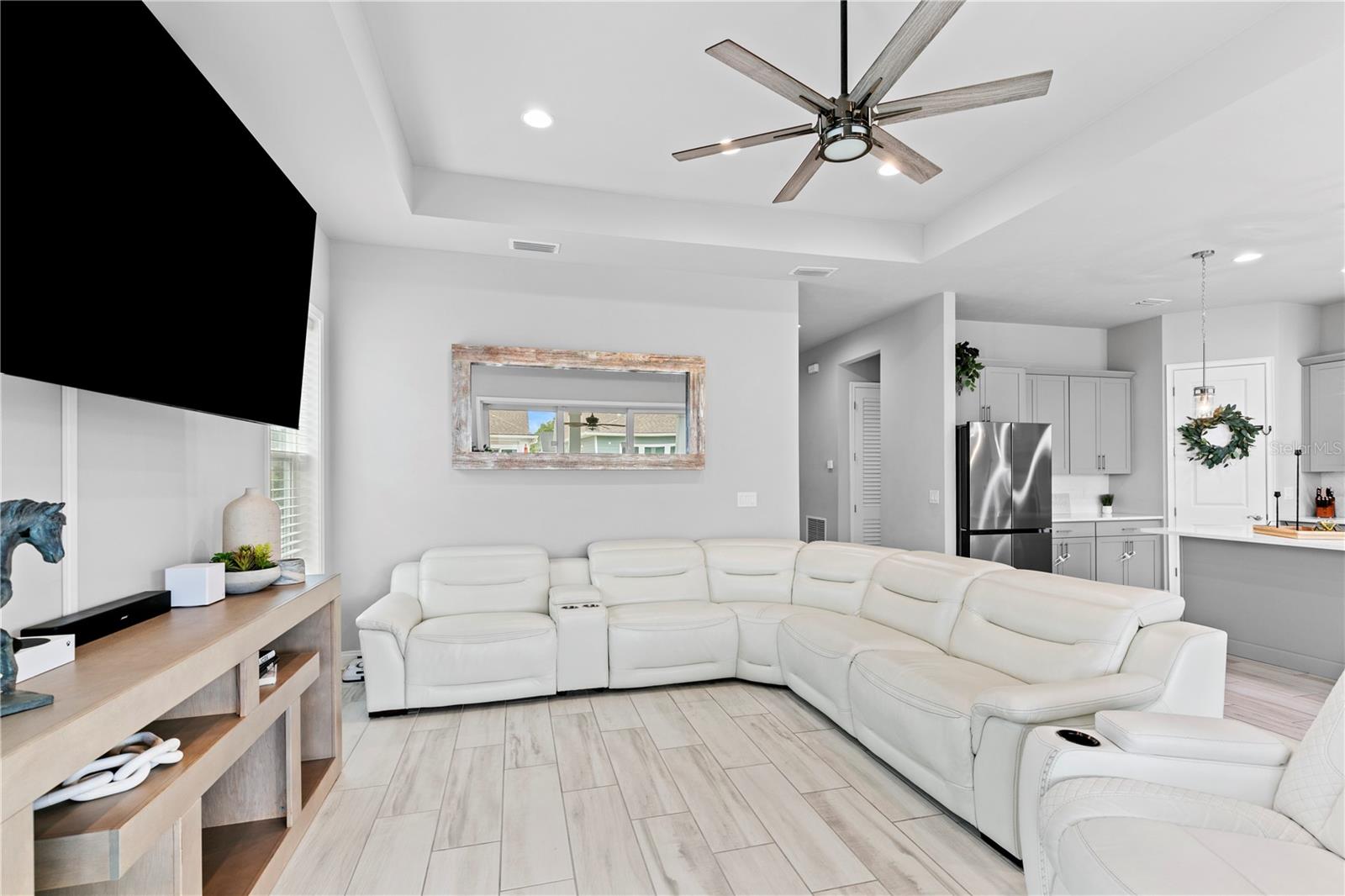 OAKMONT PH 2 PB 32 PG 30 - Residential Lease