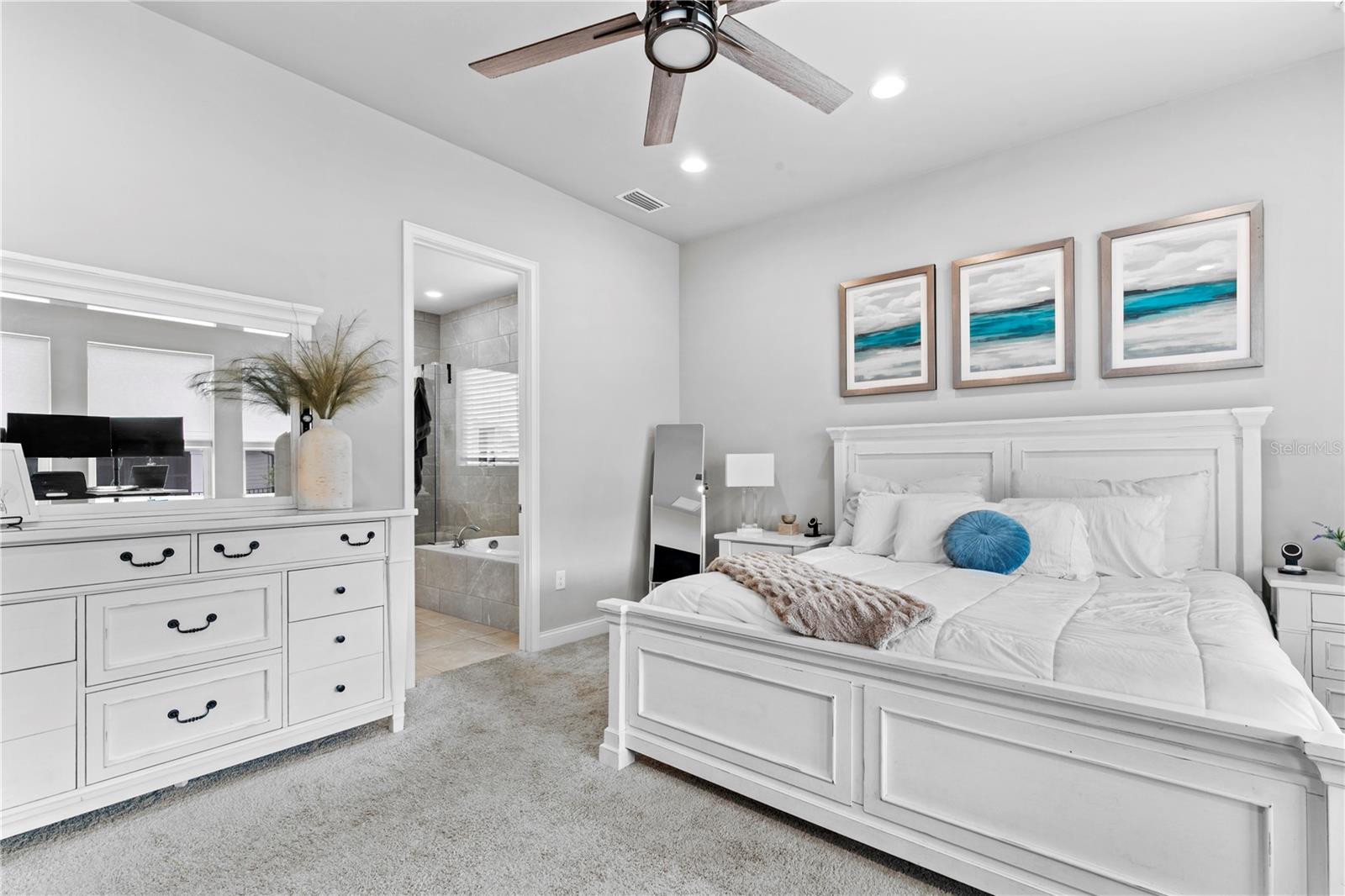 OAKMONT PH 2 PB 32 PG 30 - Residential Lease