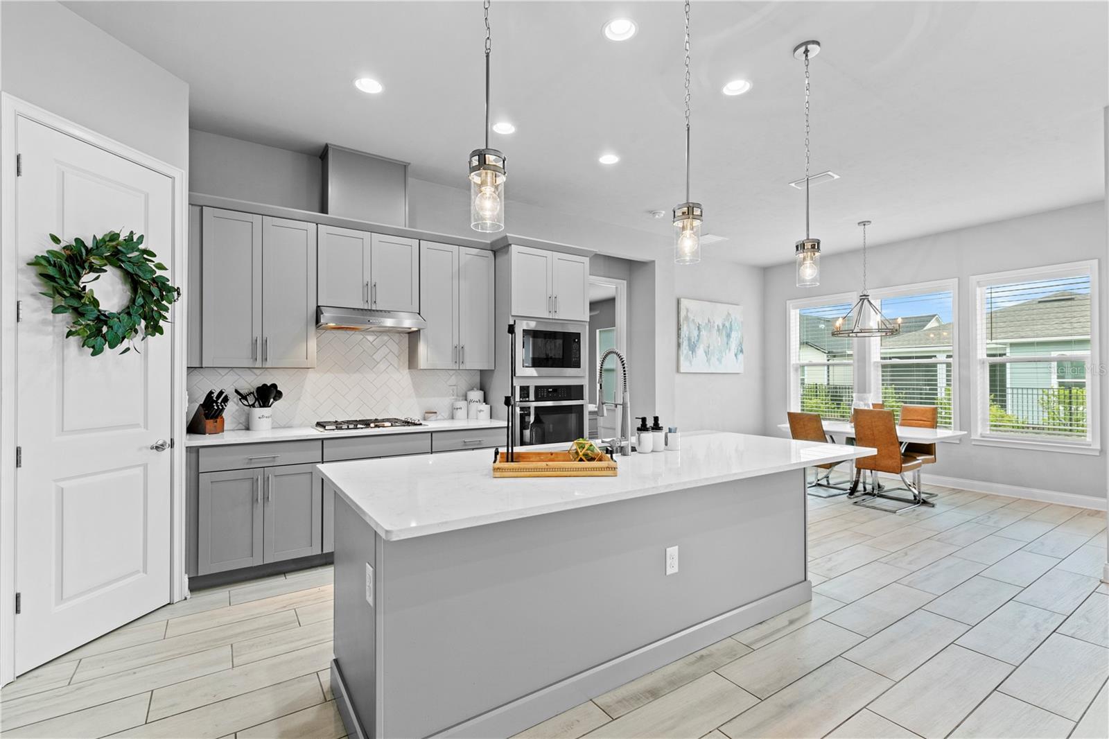 OAKMONT PH 2 PB 32 PG 30 - Residential Lease