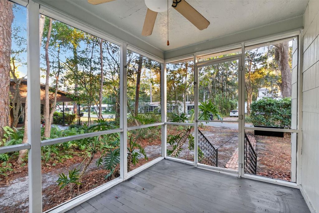 Photo of 914 NE 6th Avenue, Gainesville, FL 32601 (MLS # GC539765)