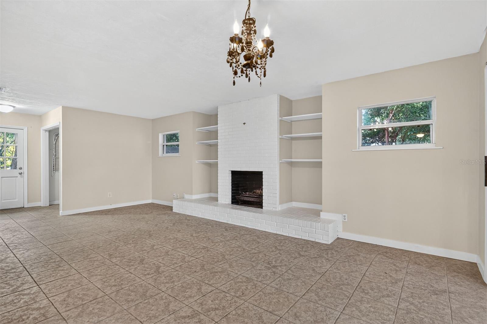 HIGHLAND PINES - Residential