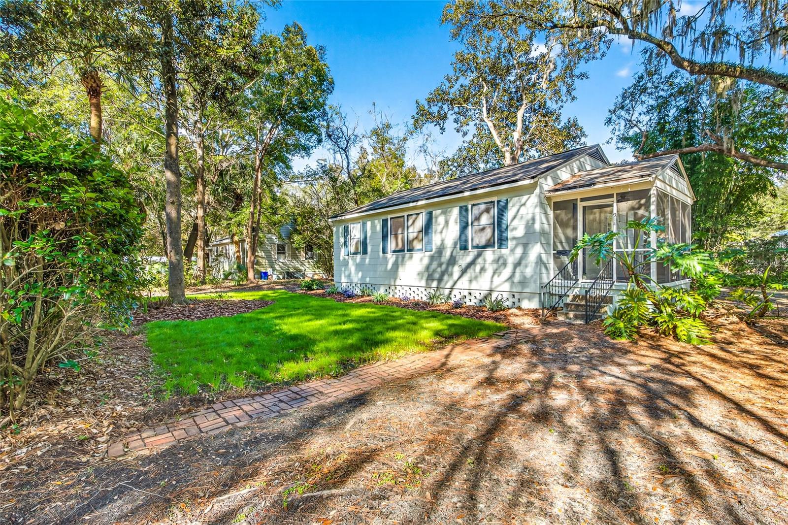 HIGHLAND PINES - Residential