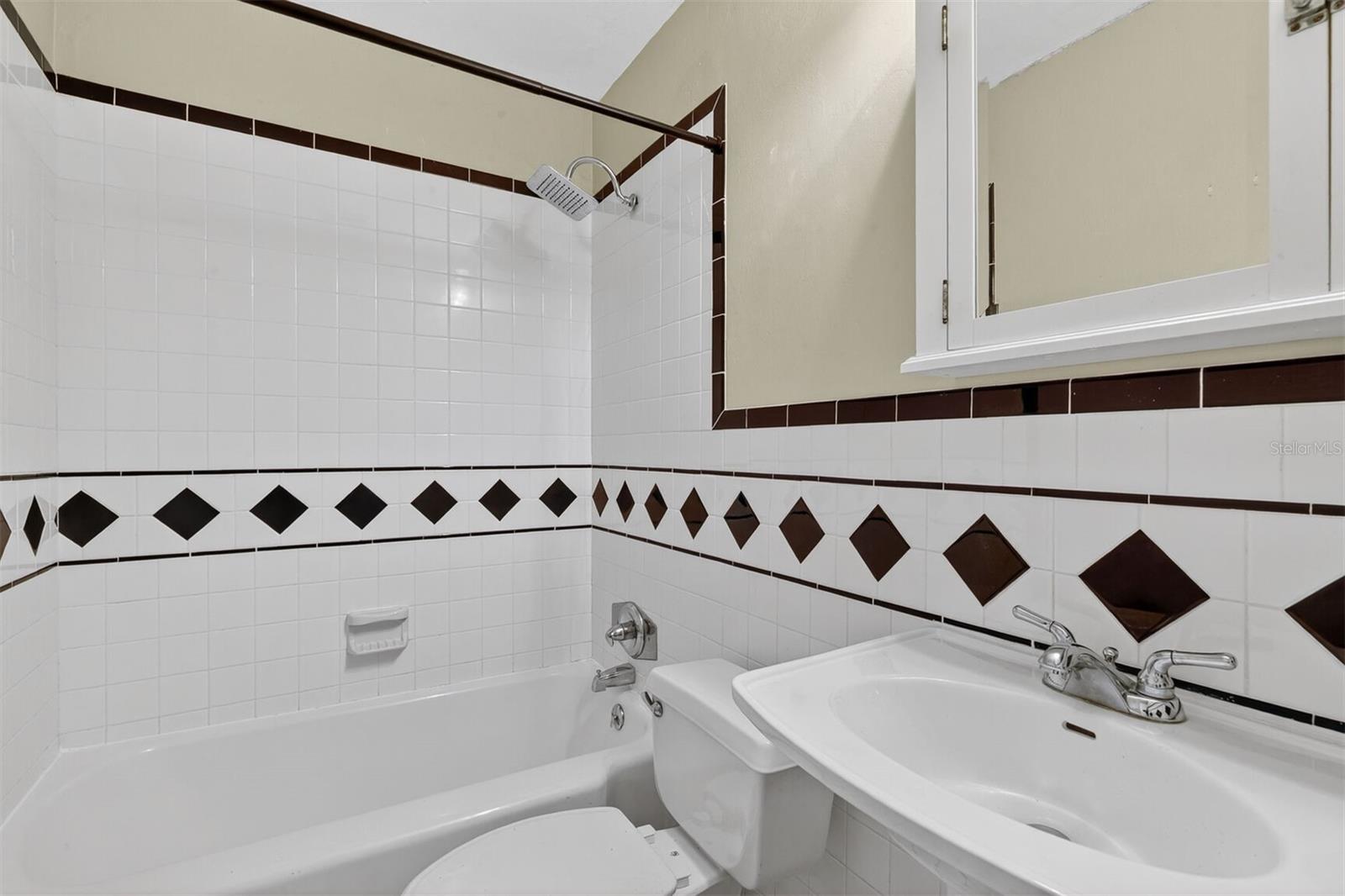 HIGHLAND PINES - Residential