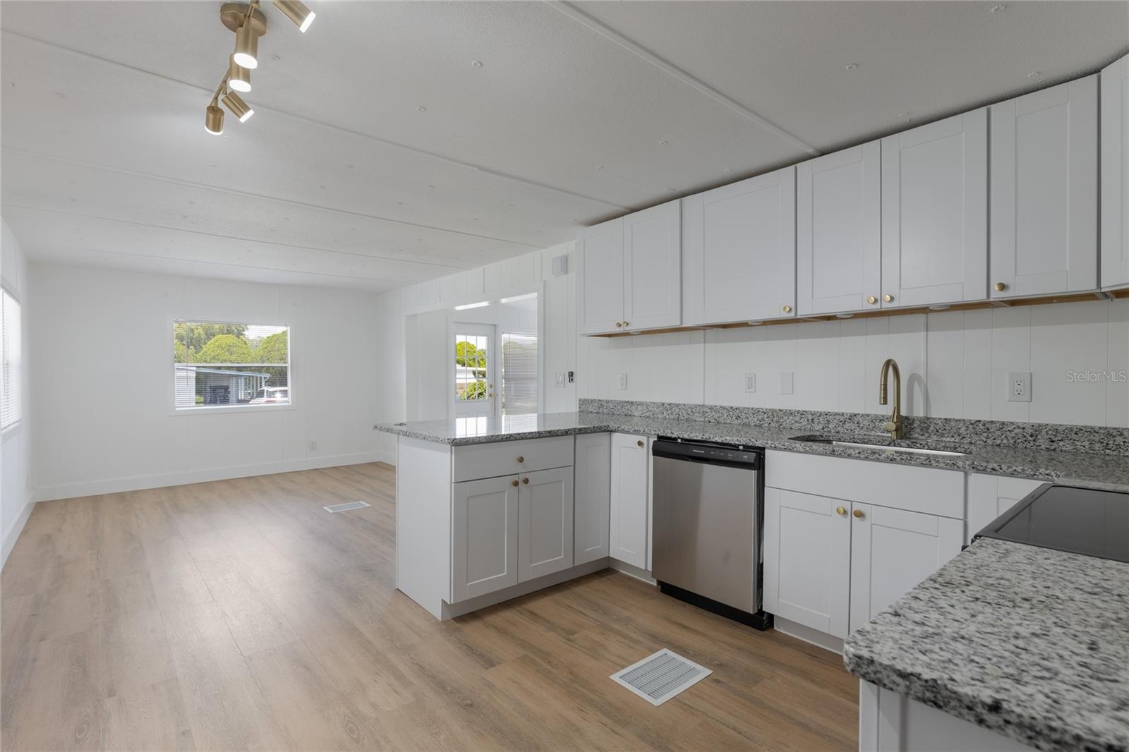 ORANGE BLOSSOM GARDENS UNIT 03 - Residential