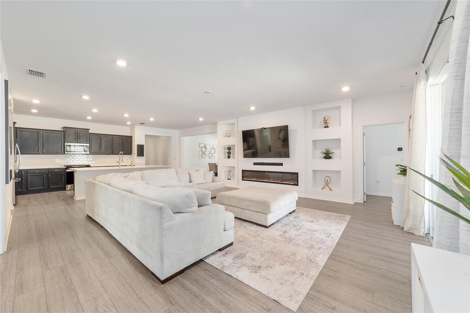 CALESA TOWNSHIP - Residential