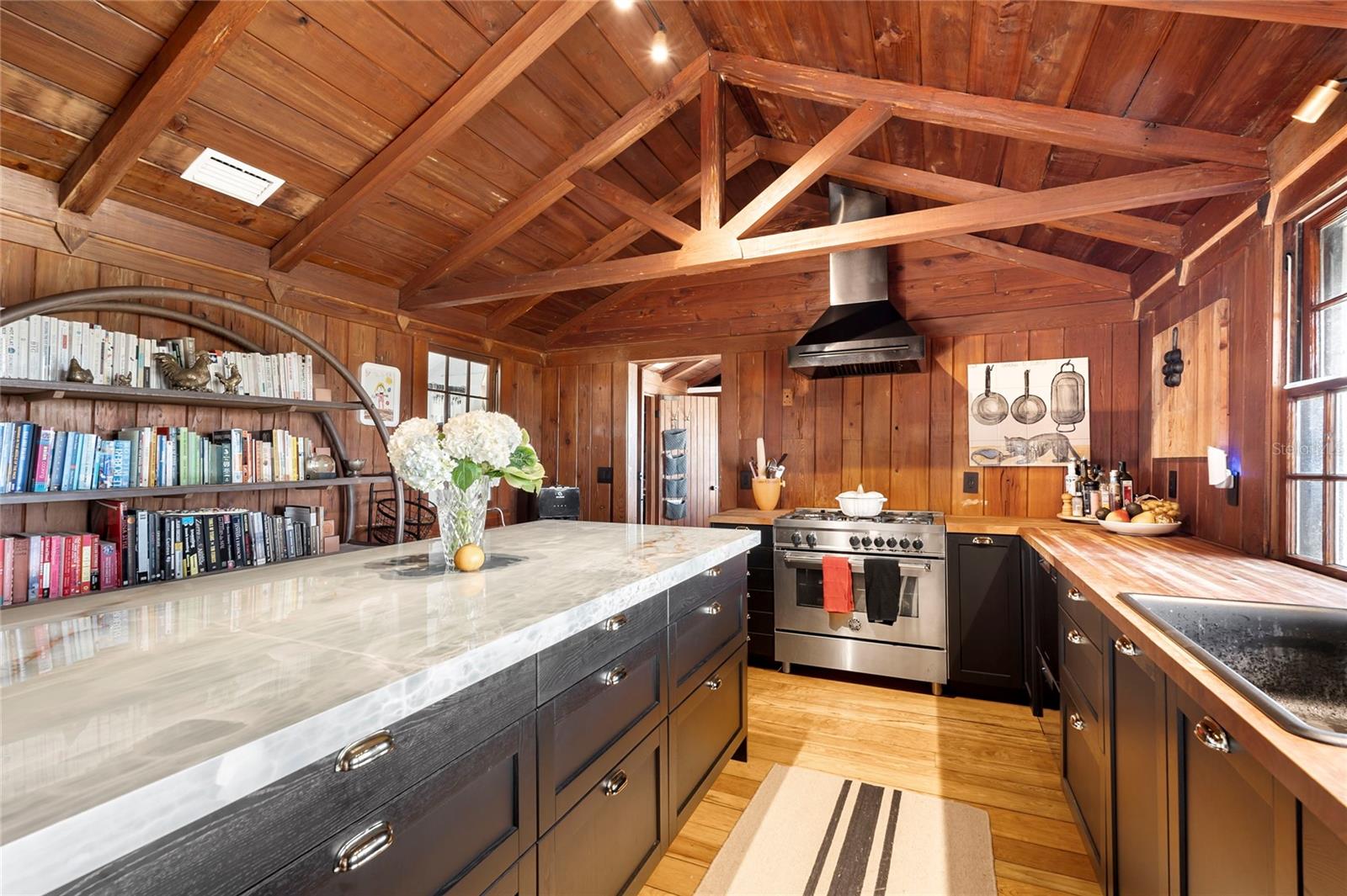 NO SUBDIVISION - Residential