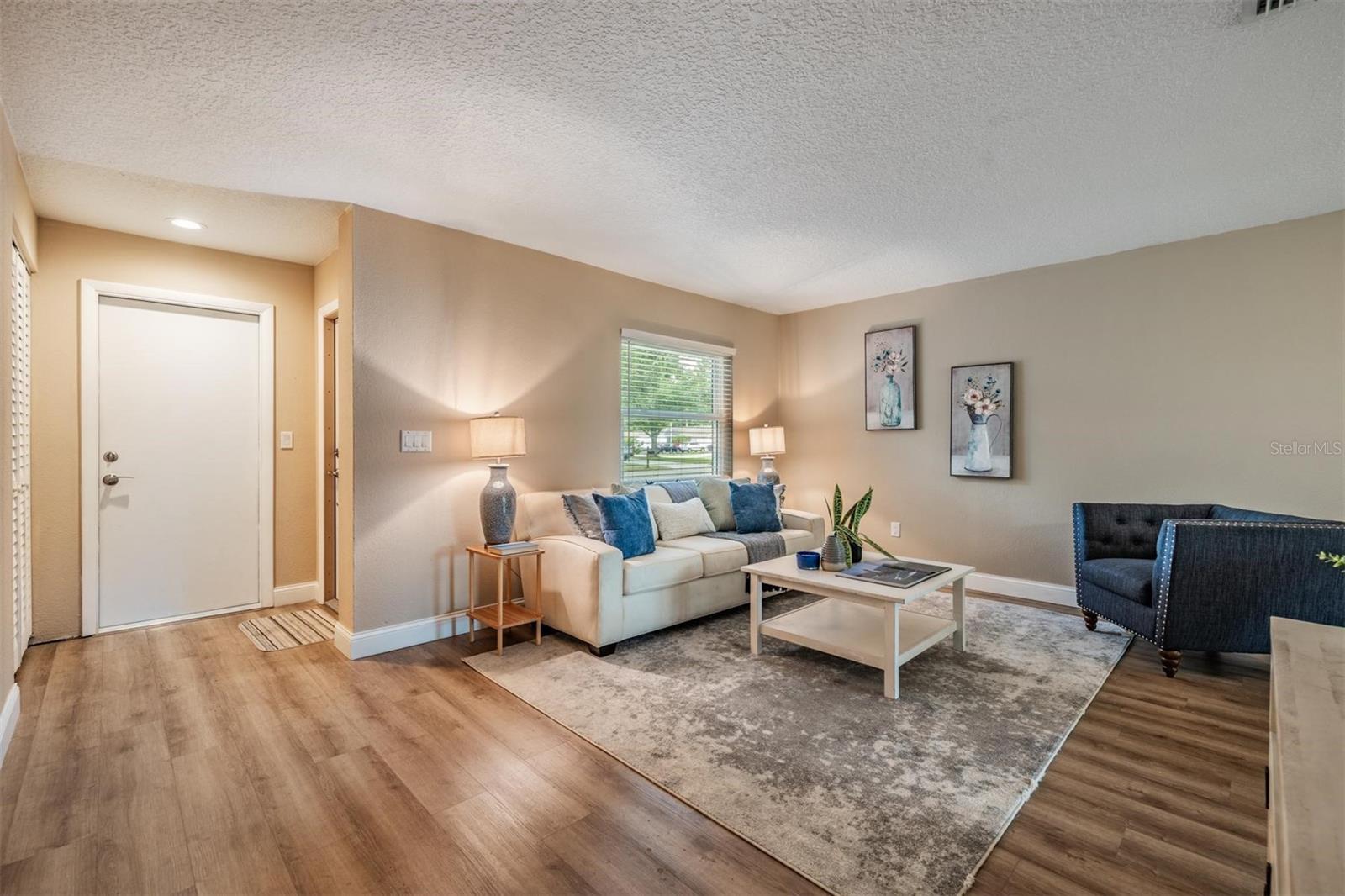 CARROLLWOOD MEADOWS UNIT VI SE - Residential