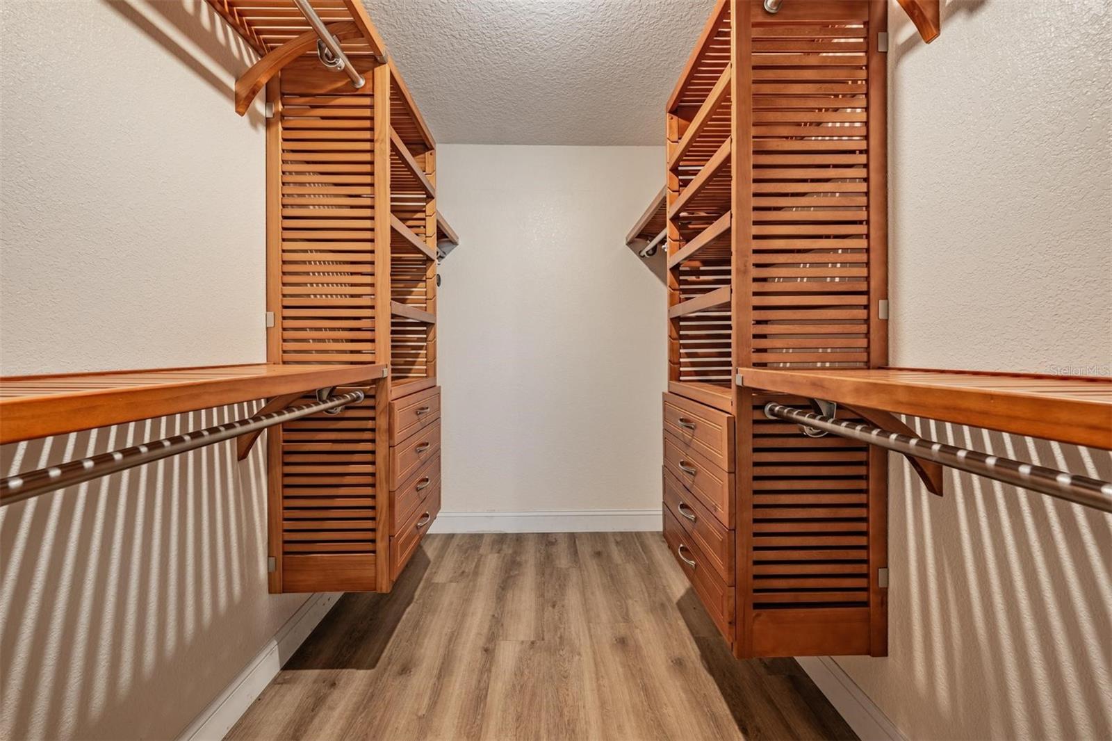 CARROLLWOOD MEADOWS UNIT VI SE - Residential