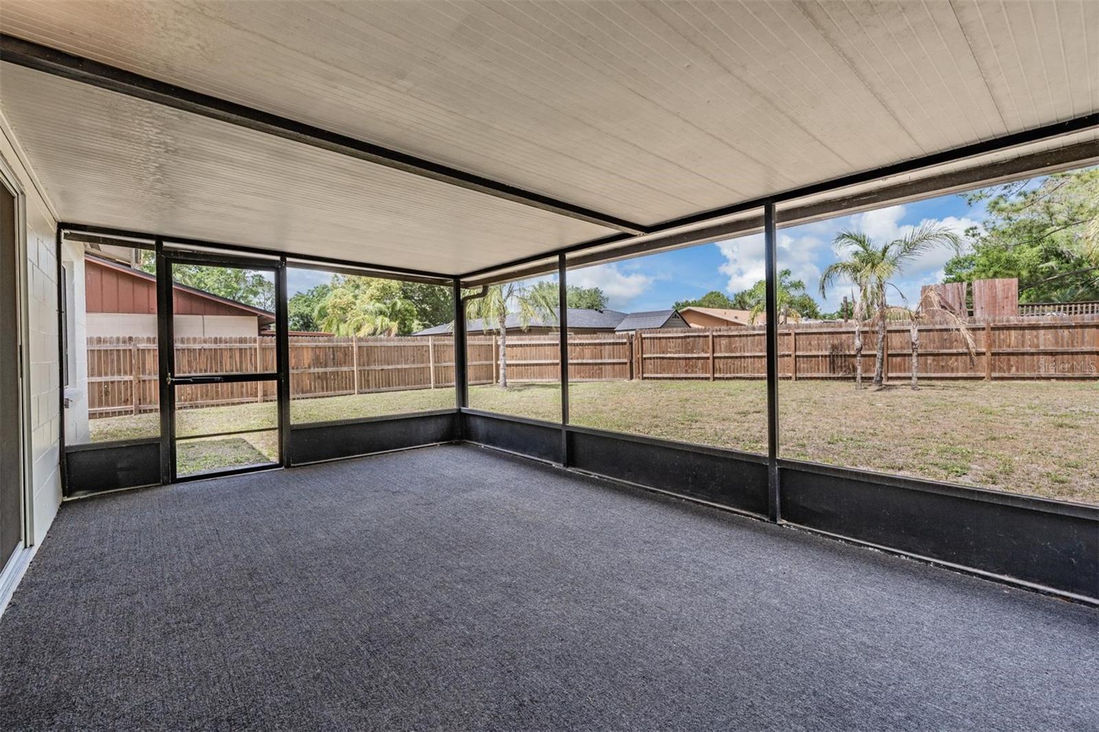 CARROLLWOOD MEADOWS UNIT VI SE - Residential