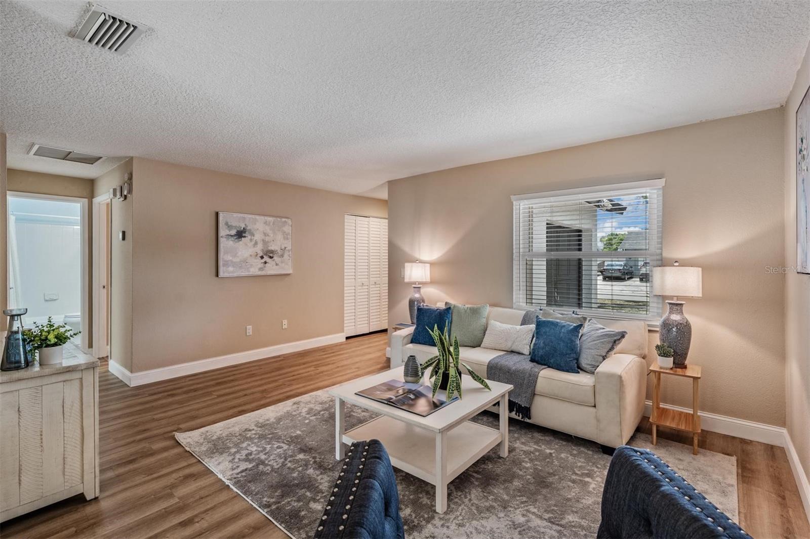 CARROLLWOOD MEADOWS UNIT VI SE - Residential