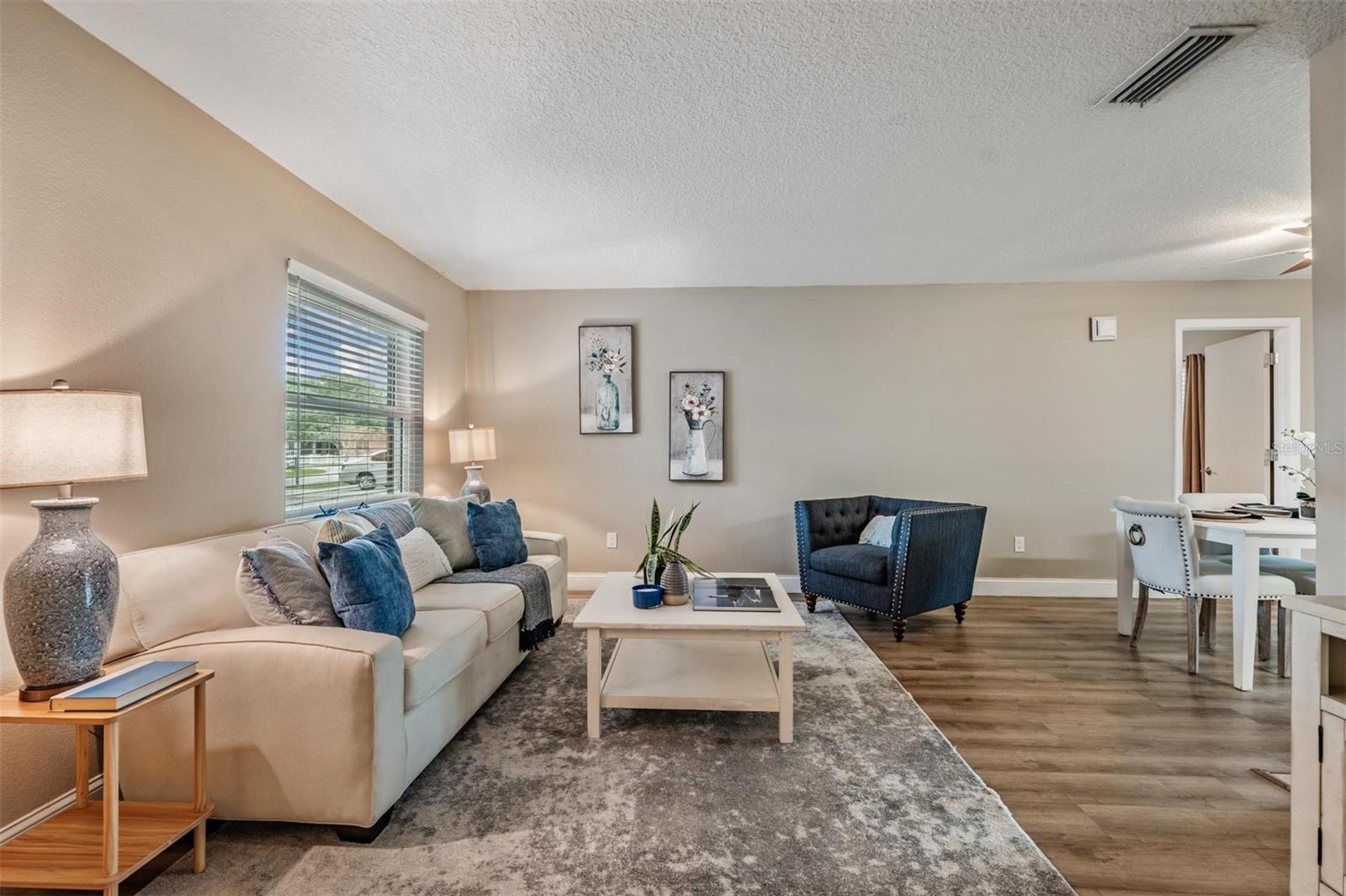 CARROLLWOOD MEADOWS UNIT VI SE - Residential