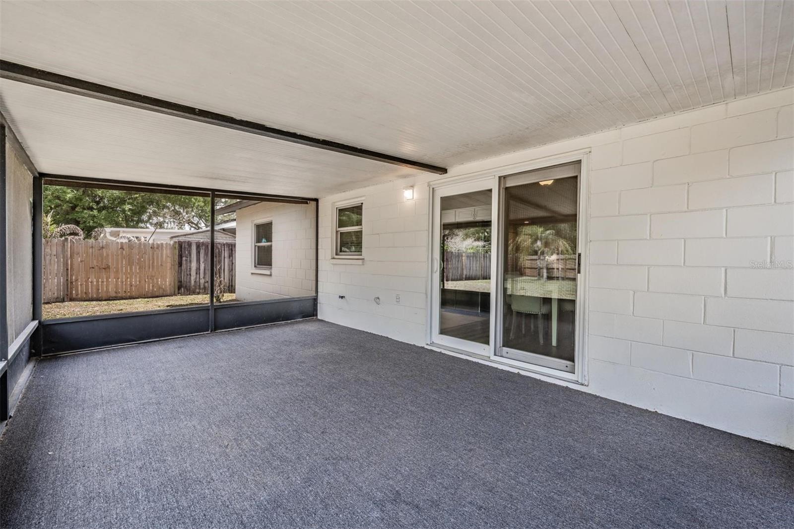 CARROLLWOOD MEADOWS UNIT VI SE - Residential