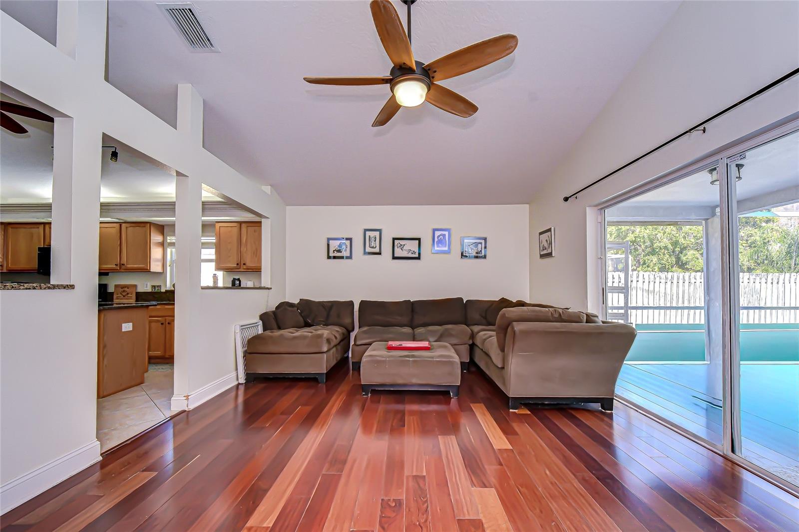 VILLAROSA L - Residential