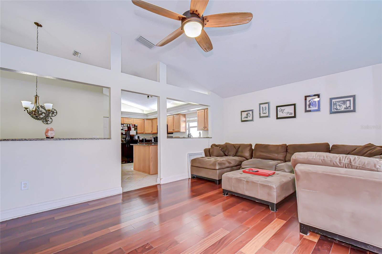 VILLAROSA L - Residential