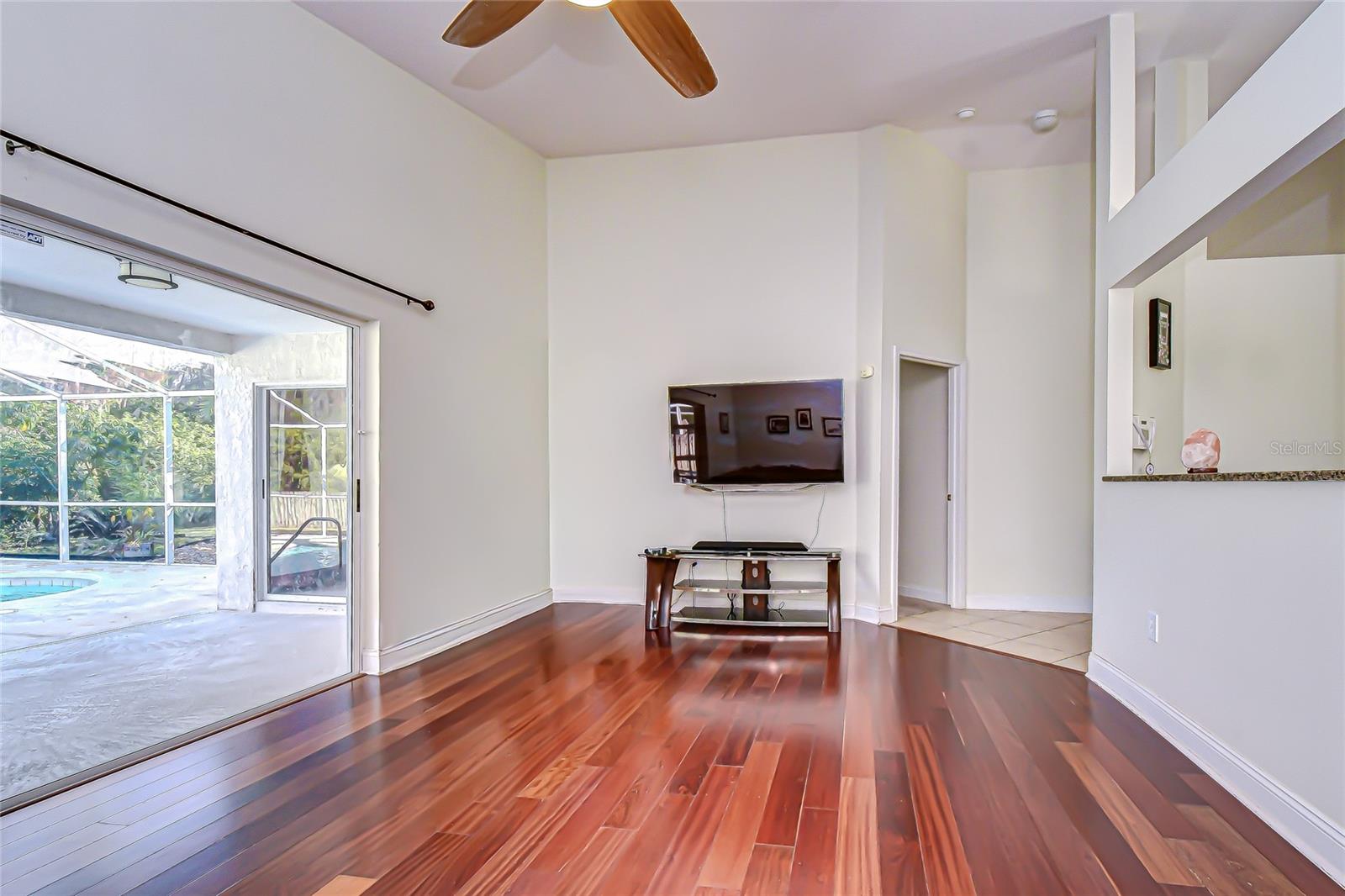 VILLAROSA L - Residential