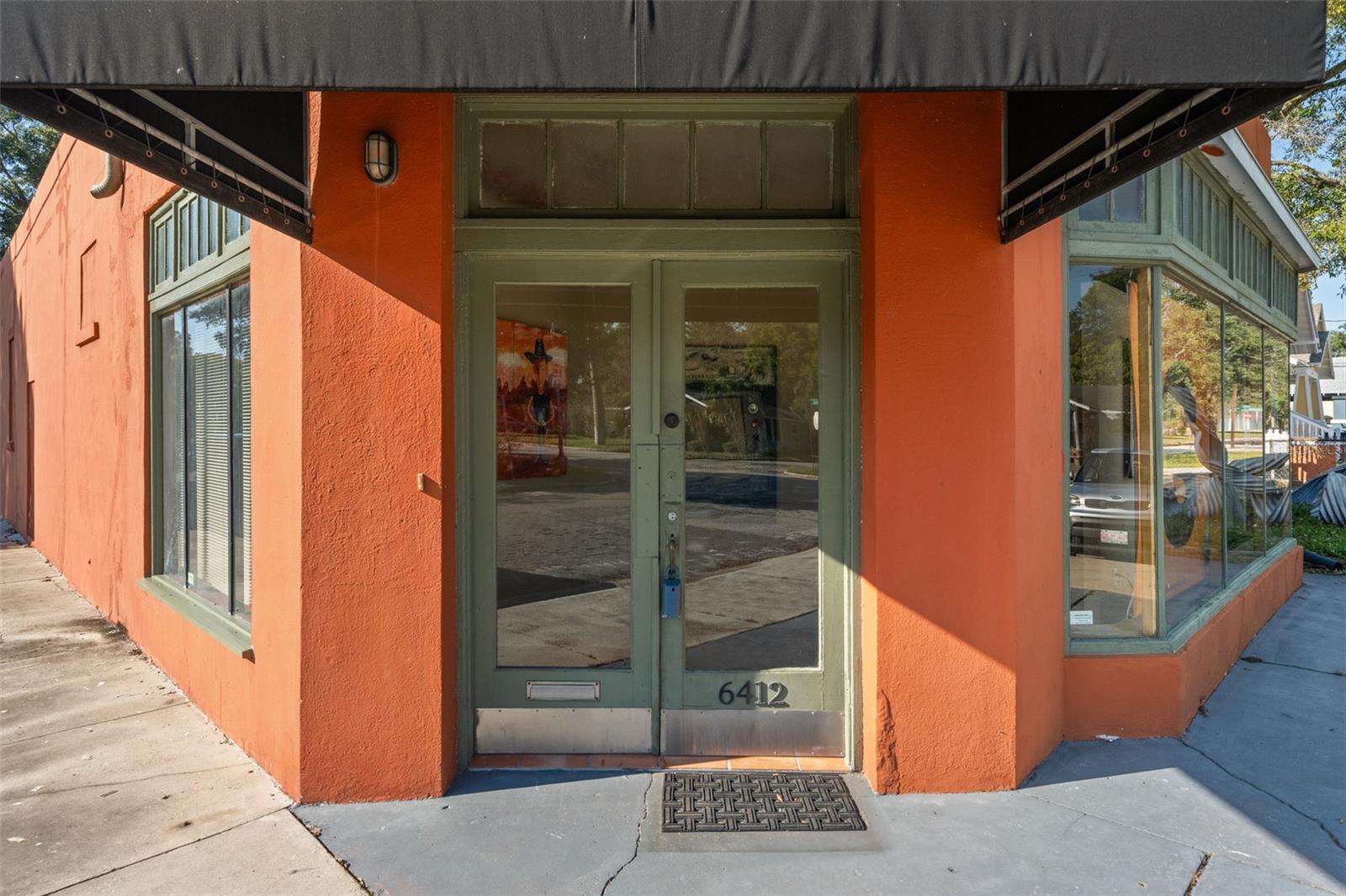 NORTH PARK - Commercial Sale