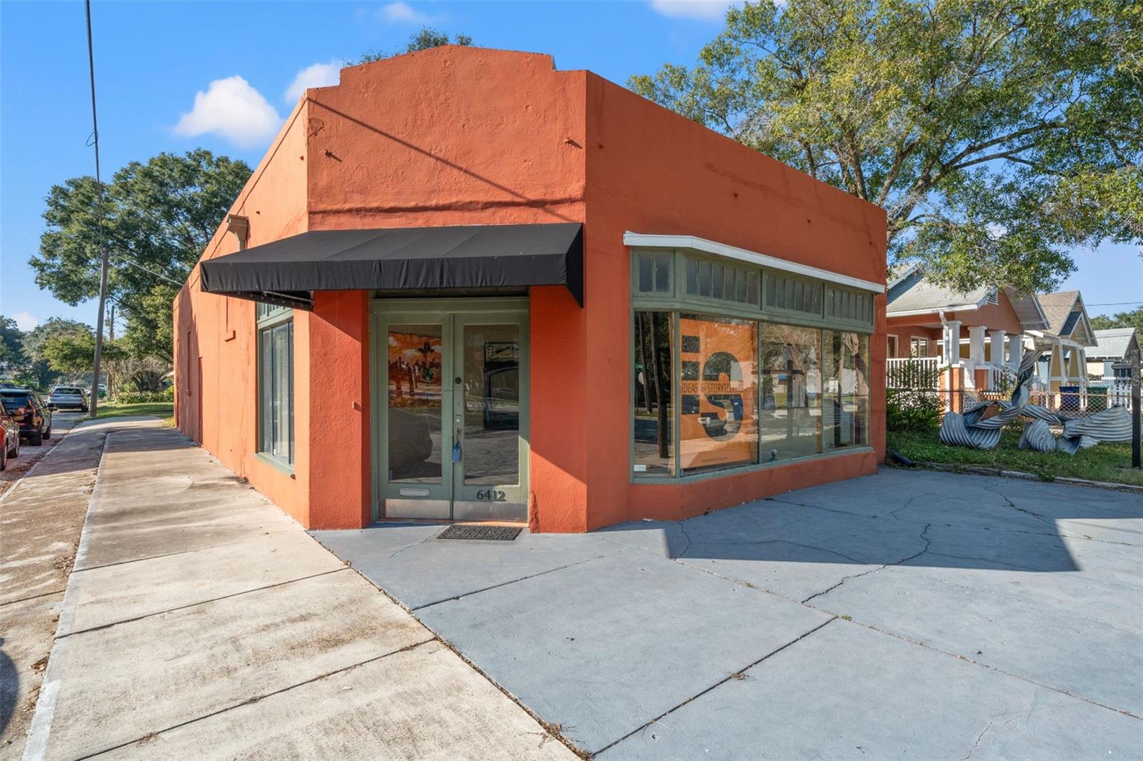 NORTH PARK - Commercial Sale