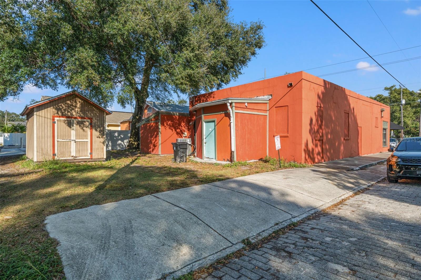 NORTH PARK - Commercial Sale