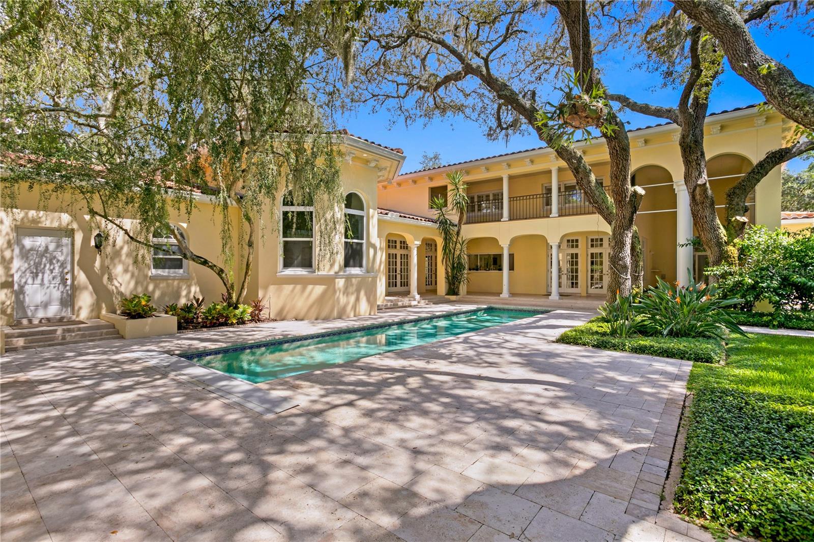 AVILA UNIT 4 - Residential