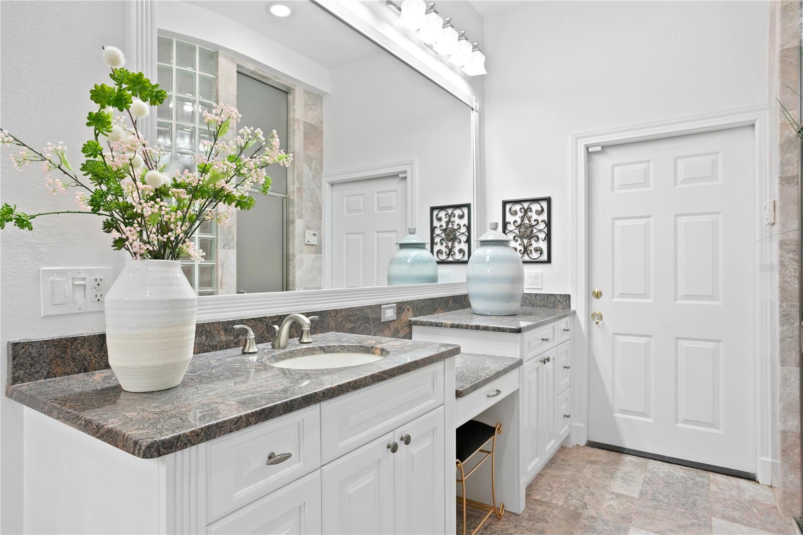 AVILA UNIT 4 - Residential