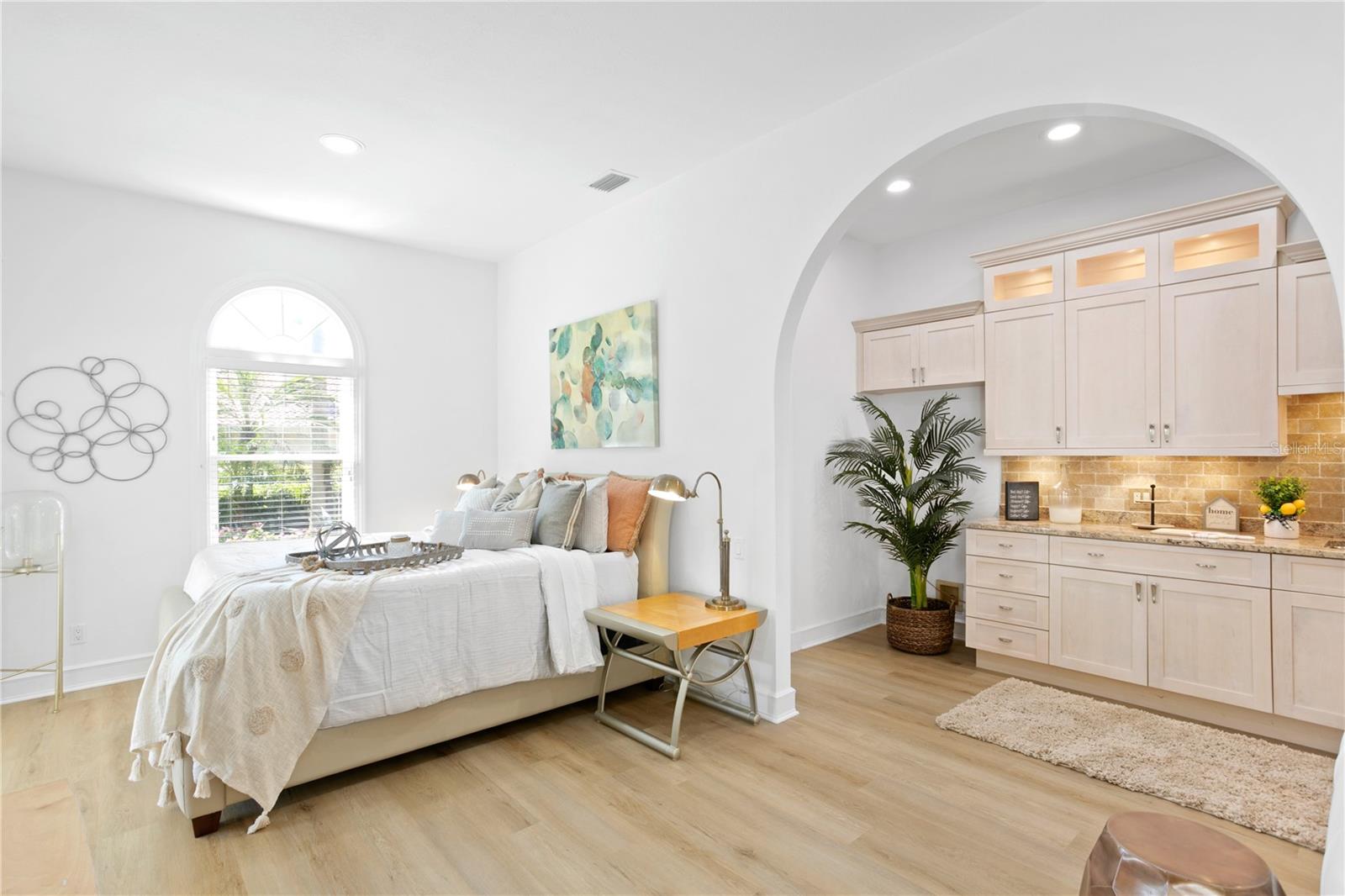 AVILA UNIT 4 - Residential