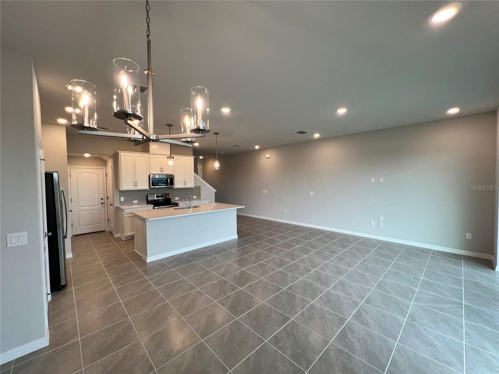 LAKE MDW LNDG - Residential Lease