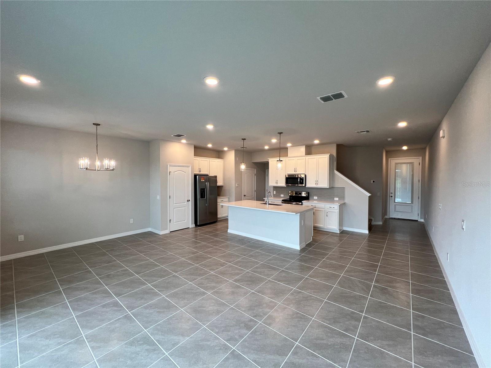 LAKE MDW LNDG - Residential Lease