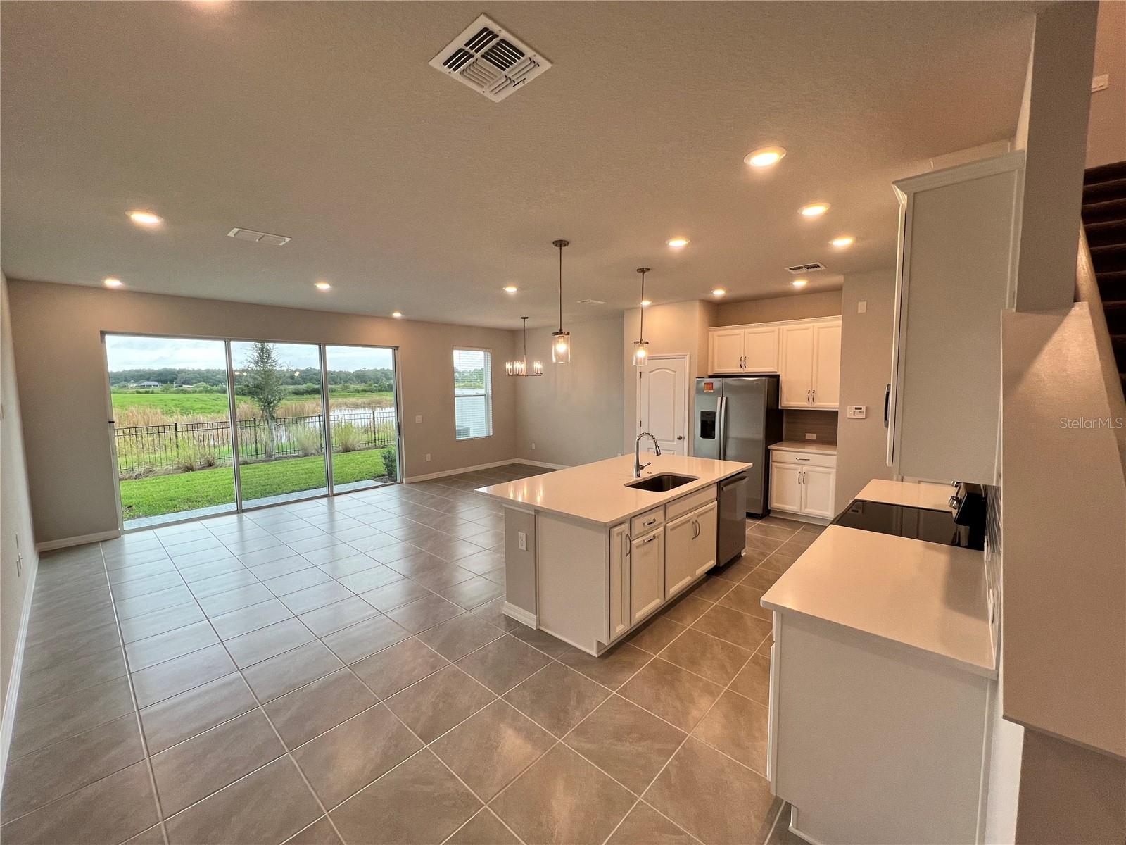 LAKE MDW LNDG - Residential Lease