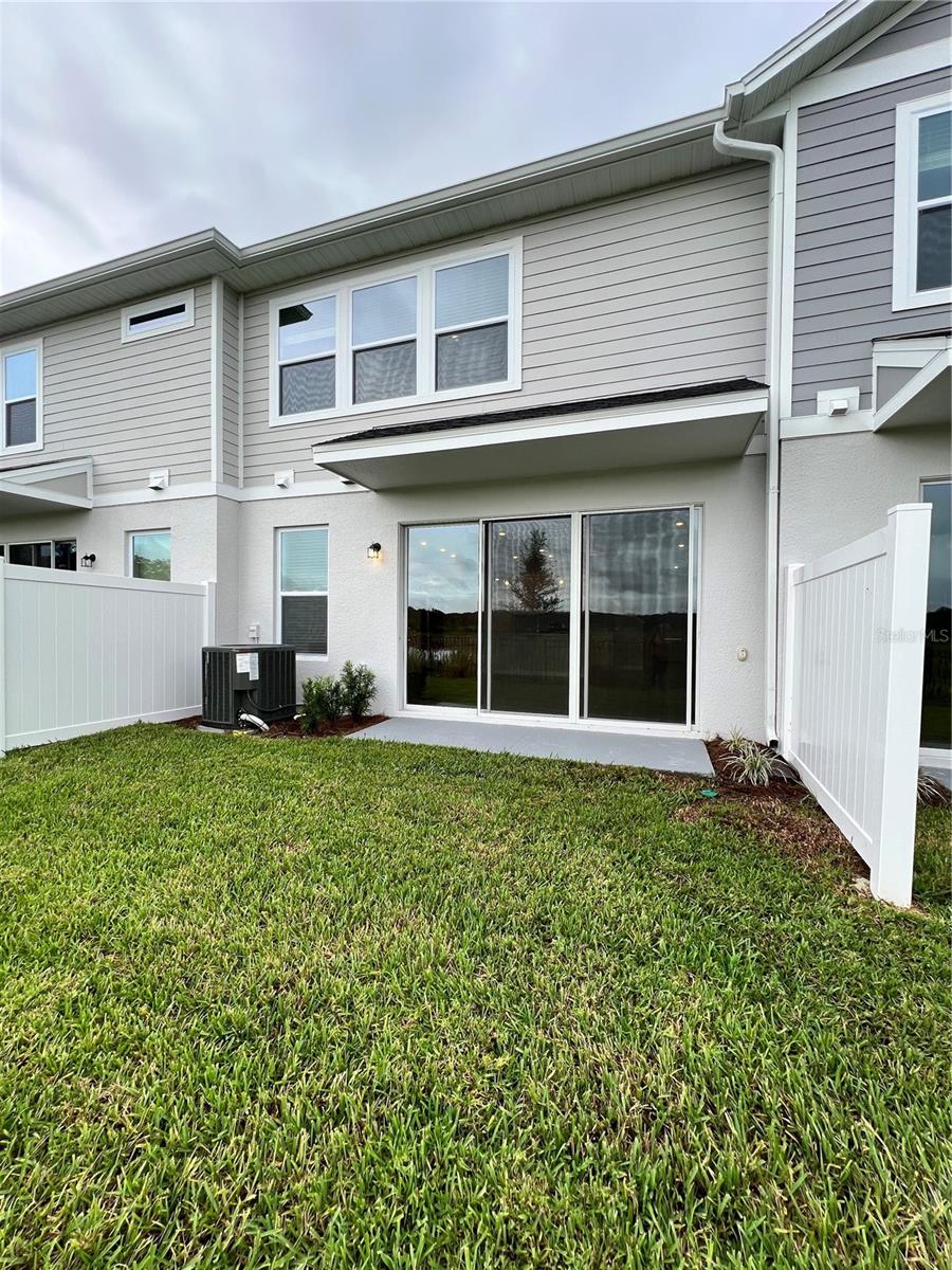 LAKE MDW LNDG - Residential Lease