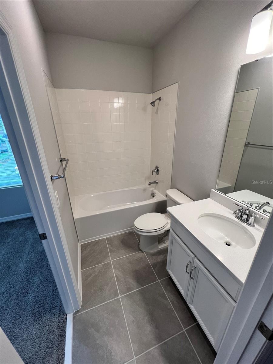 LAKE MDW LNDG - Residential Lease