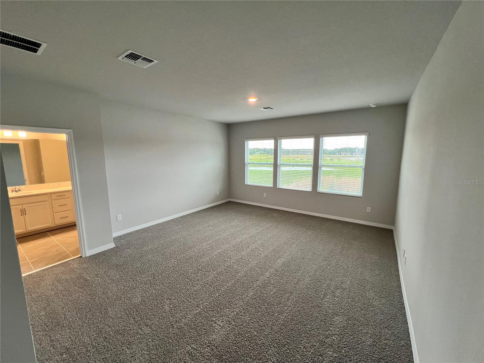 LAKE MDW LNDG - Residential Lease