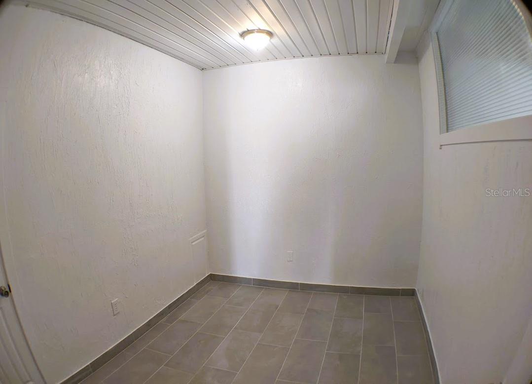 VENICE HOMESITE CO - Residential Lease