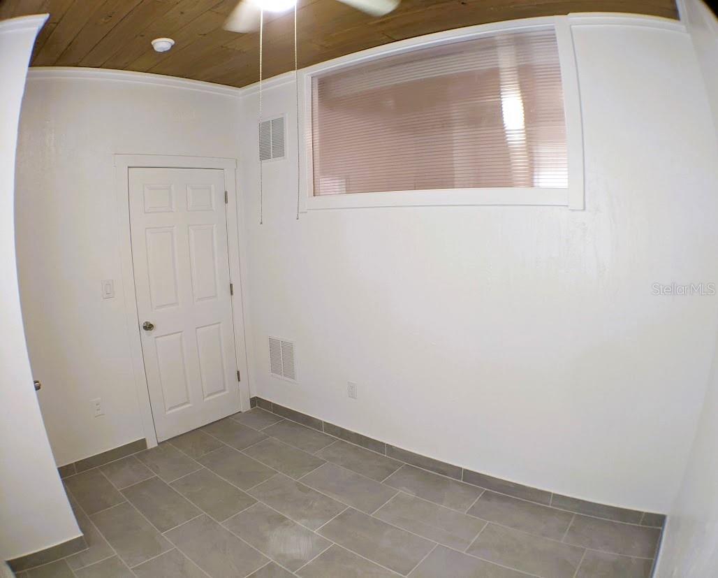 VENICE HOMESITE CO - Residential Lease
