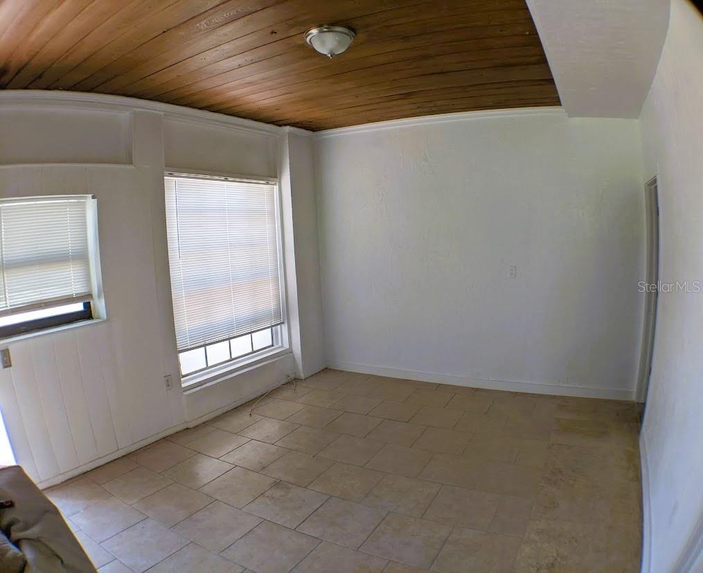 VENICE HOMESITE CO - Residential Lease