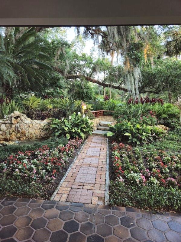 CROWN OAKS - Residential Lease