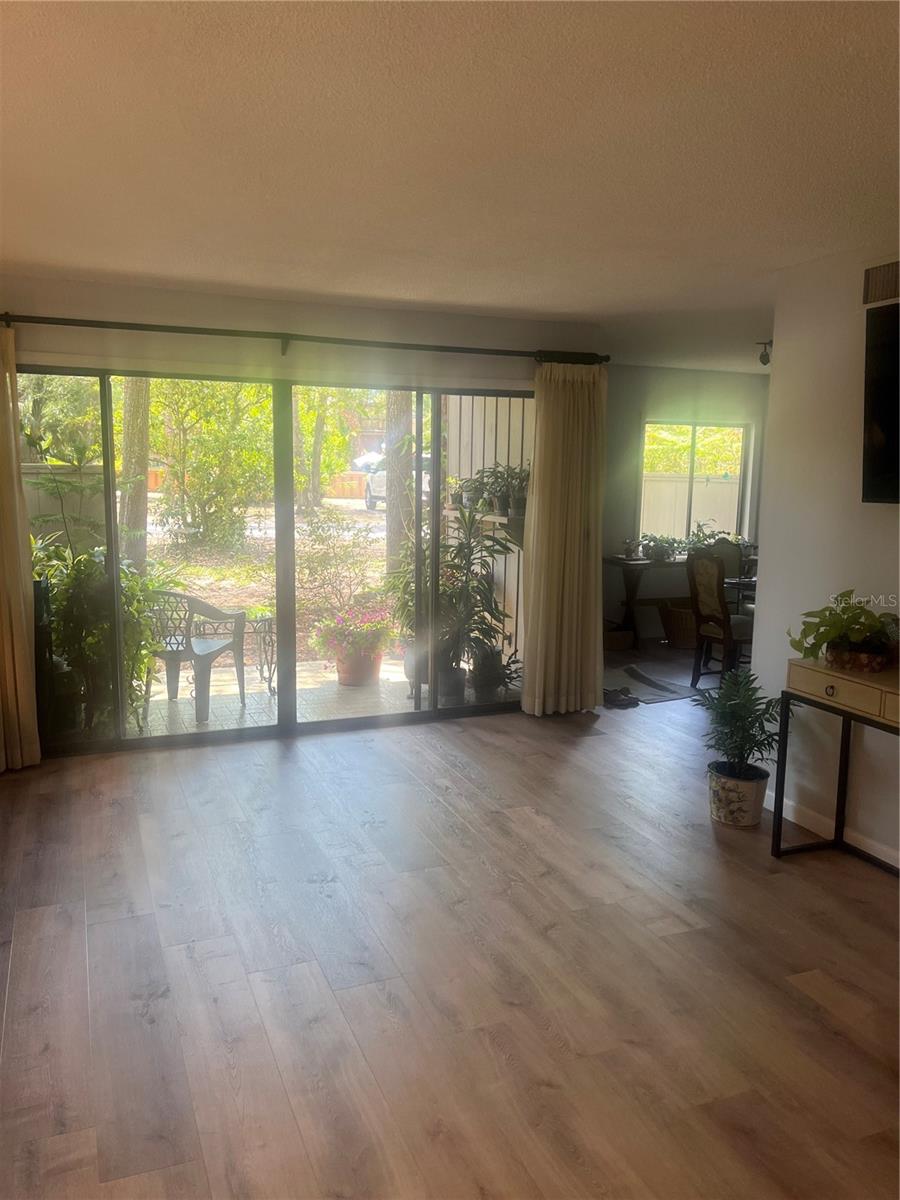 CROWN OAKS - Residential Lease