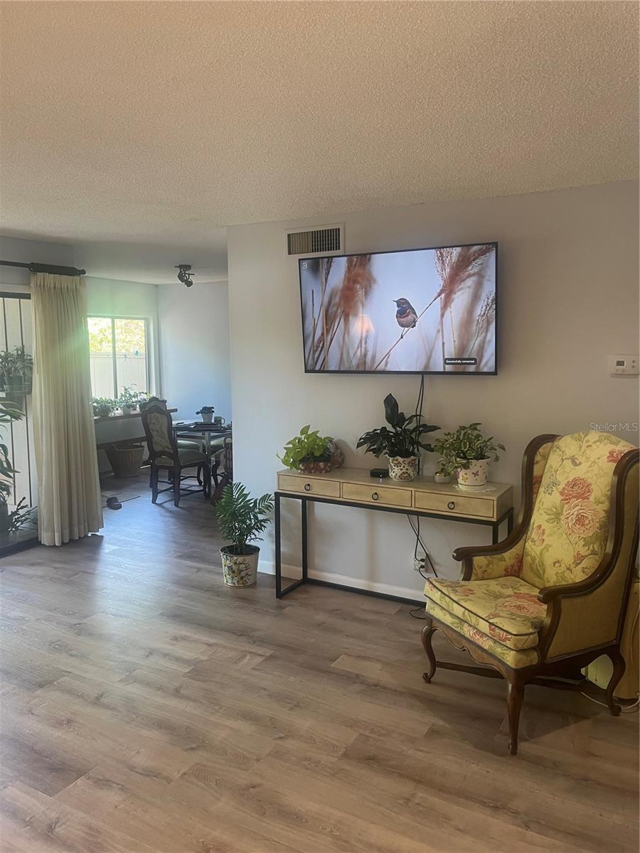 CROWN OAKS - Residential Lease