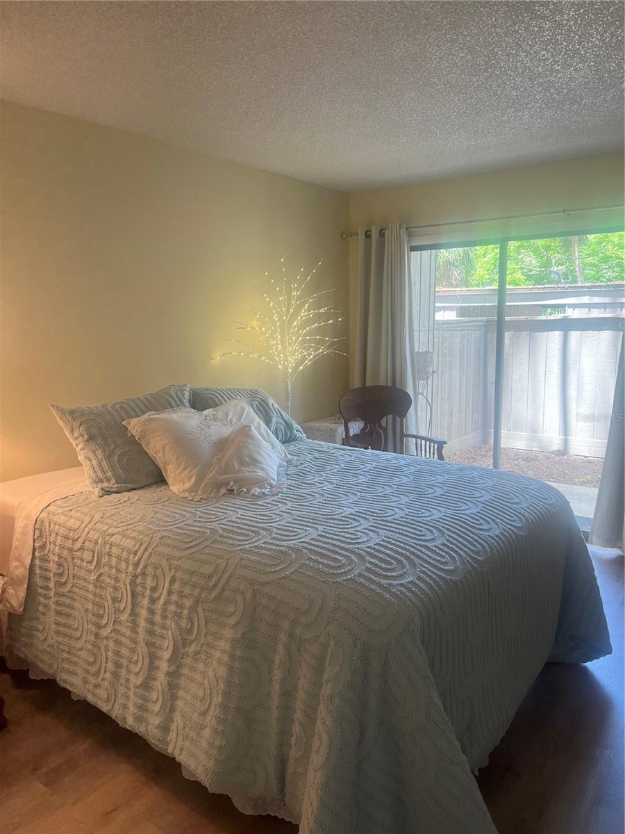 CROWN OAKS - Residential Lease