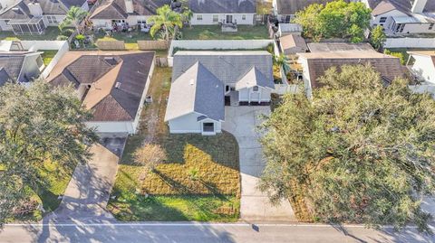 A home in WINTER HAVEN