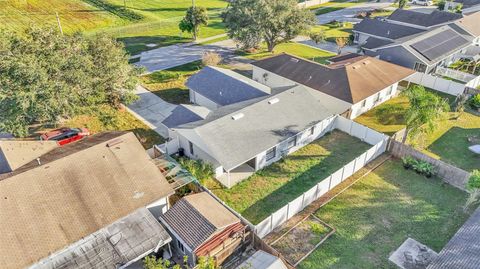 A home in WINTER HAVEN