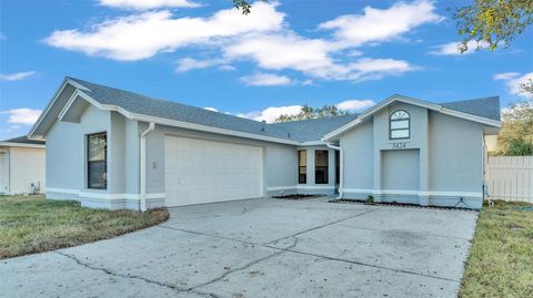 A home in WINTER HAVEN