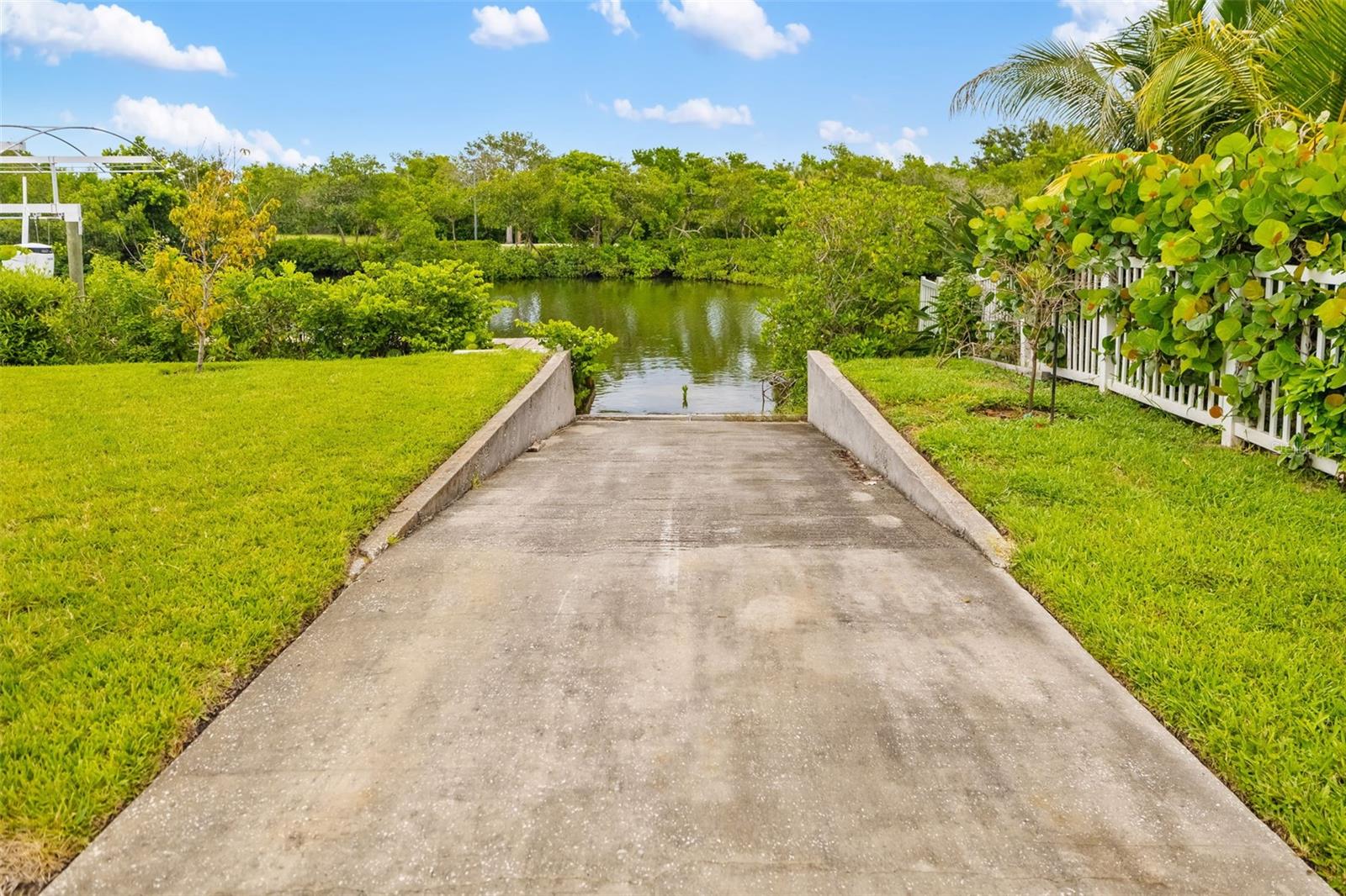 GULF & BAY ESTATES BLK 3 - Residential