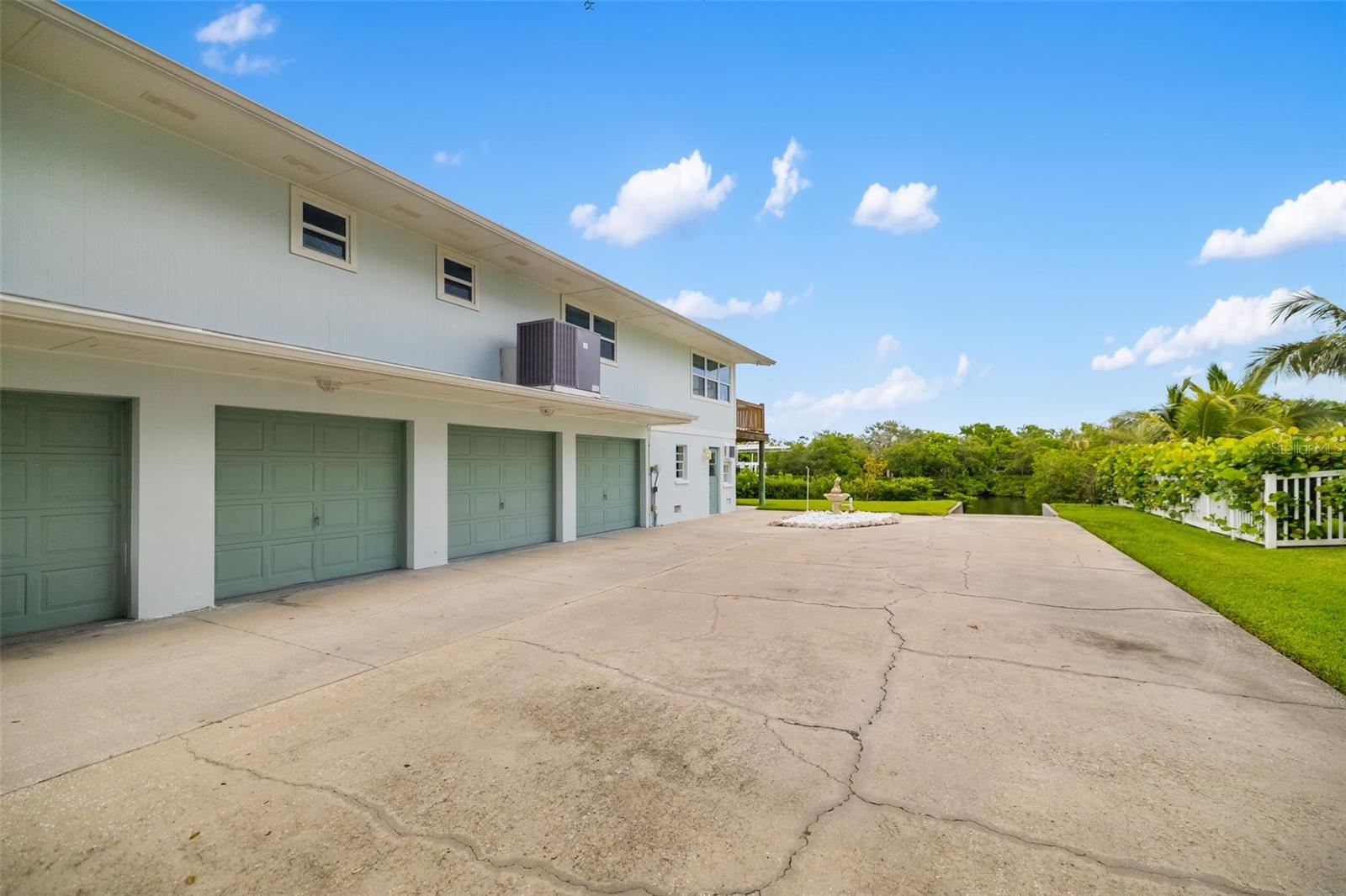 GULF & BAY ESTATES BLK 3 - Residential