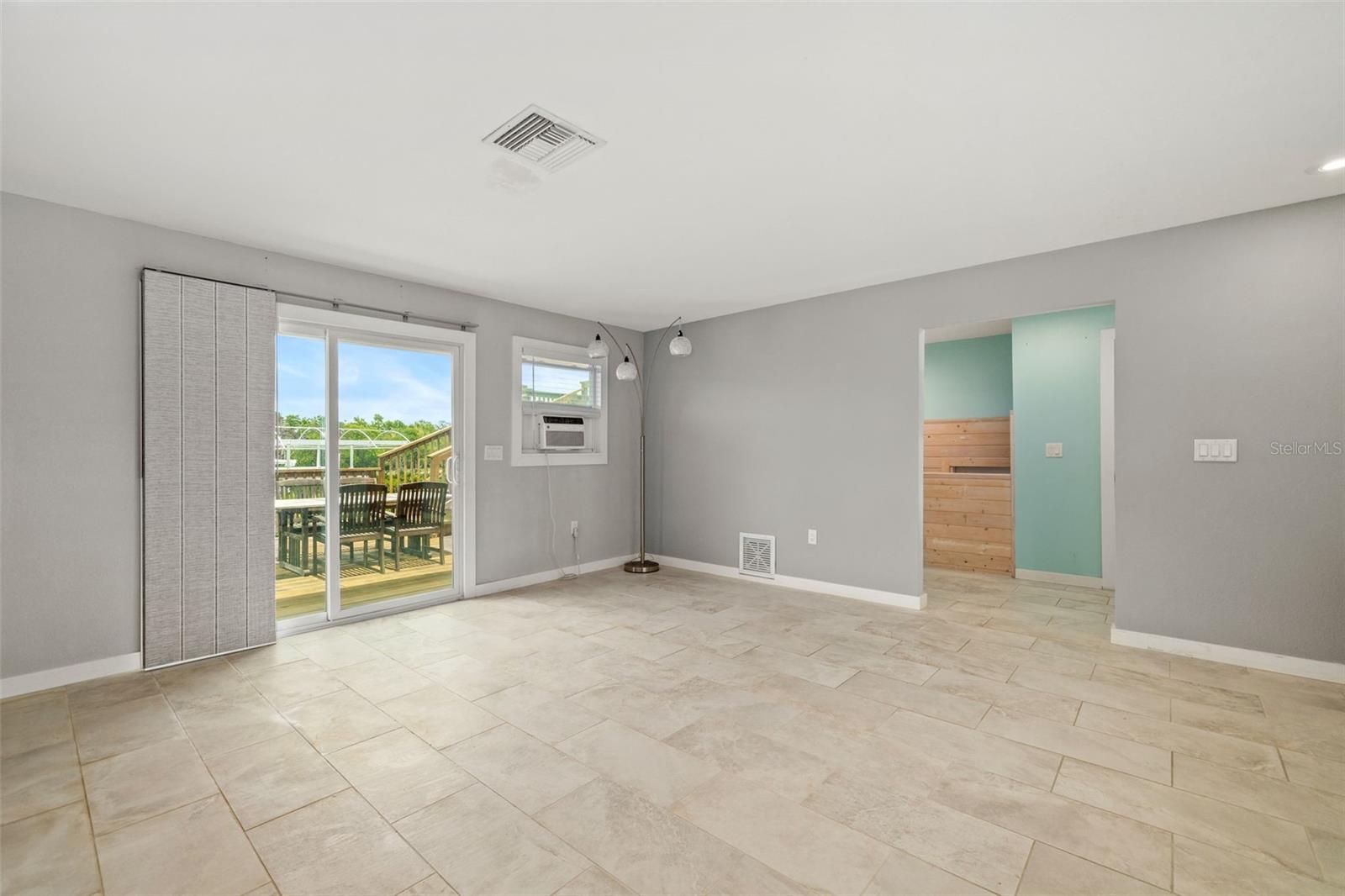 GULF & BAY ESTATES BLK 3 - Residential
