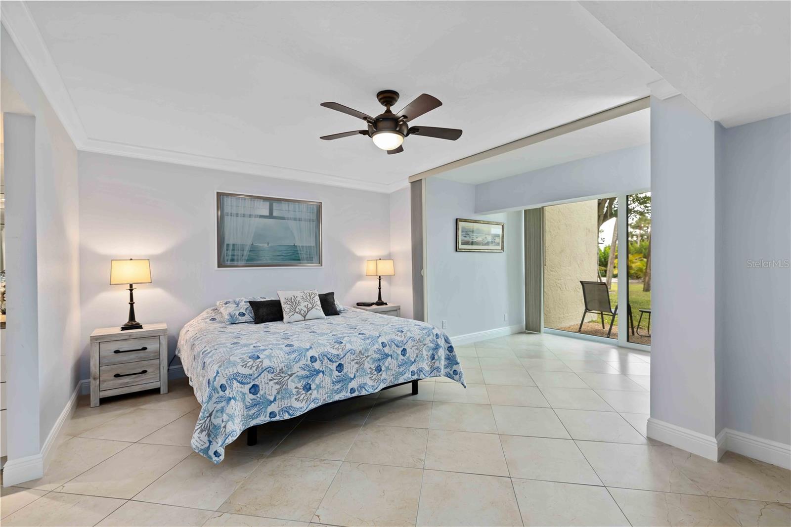 THE BANYAN BAY CLUB - Residential