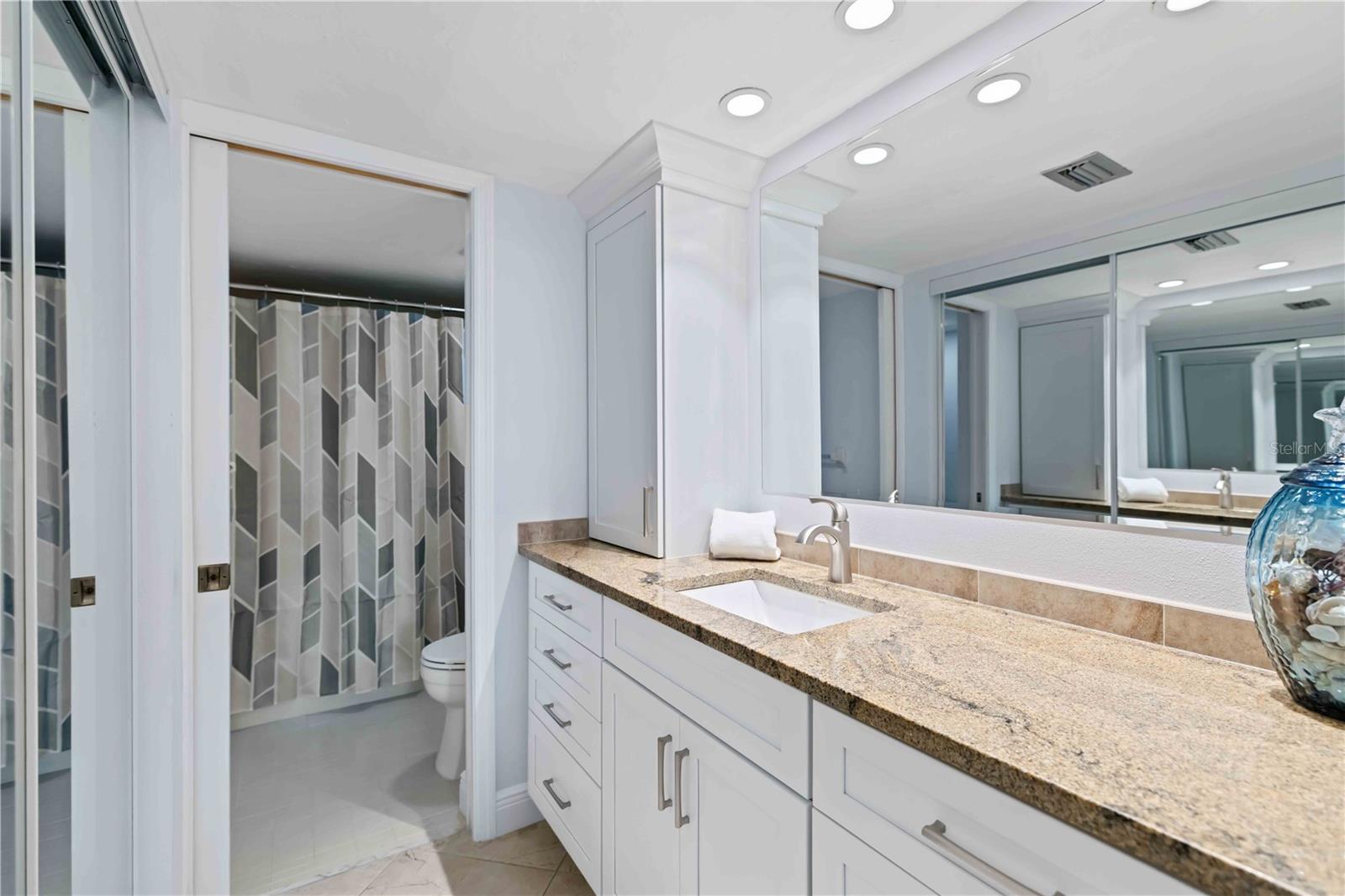 THE BANYAN BAY CLUB - Residential